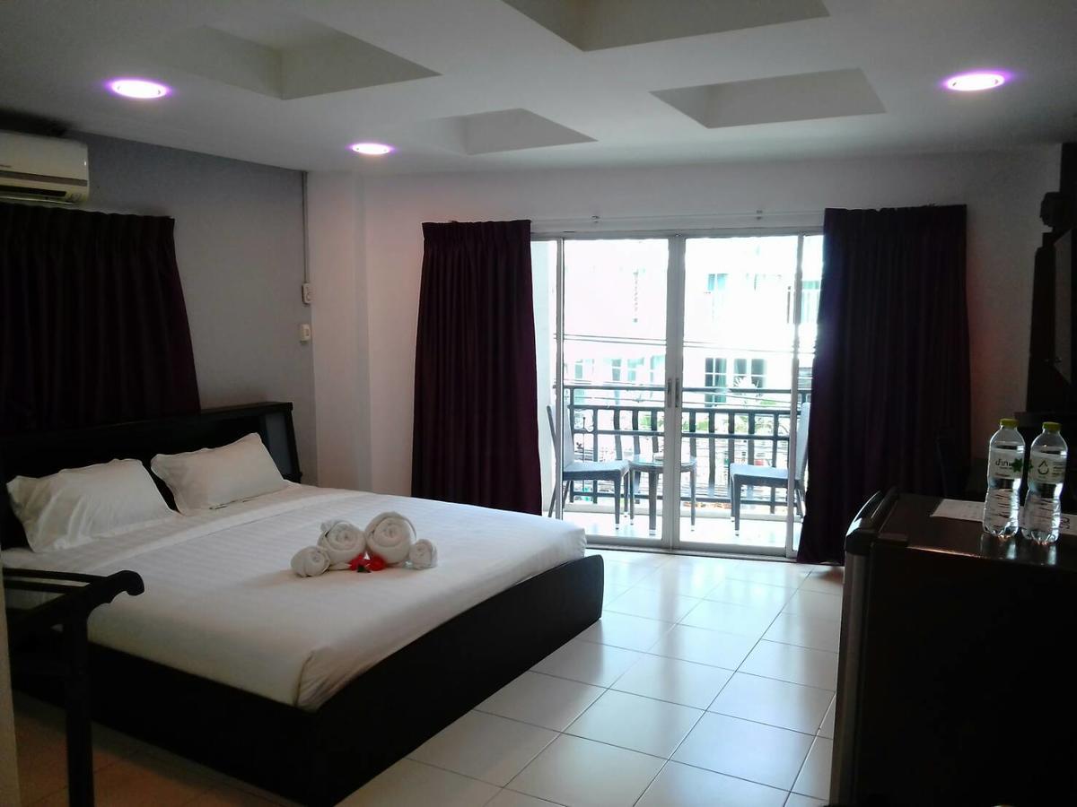 C&C Residence Bistro Restaurant Pattaya Eksteriør bilde